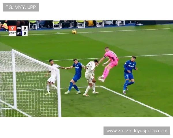 姆巴佩单刀制造点球，法国后防承受巨大压力