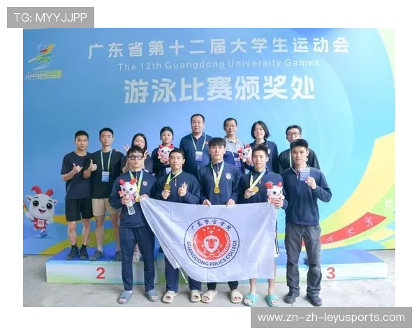 游泳接力选手默契练习显成效，游泳接力的规则
